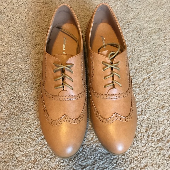 Princess Highway Shoes - Women’s Classic Brogues in Tan US size 7, UK 37